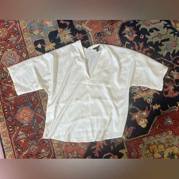 NWOT satin white top - v neck - Picture 1 of 2